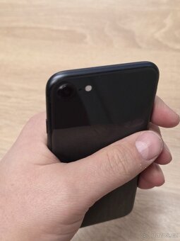 iPhone SE 2020 64Gb (nová baterie) - 9