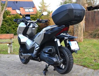 Prodám skútr Honda ADV-350, 129.900,-Kč - 9
