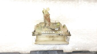 Mitsubishi Pajero 2 – Klika dveří, osvětelení SPZ - 9