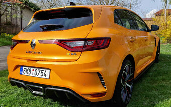Renault Mégane RS Trophy 300 - 9