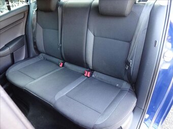 Škoda Rapid 1.6TDI 77KW SEDAN / SERVISKA - 9