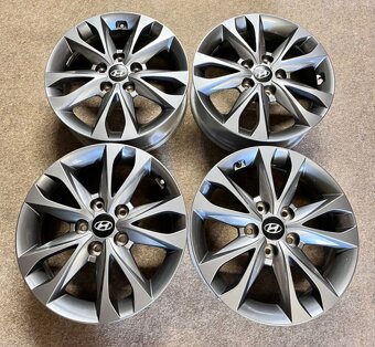 5x114,3 R16 originál alu disky Hyundai - ET 48 - 9