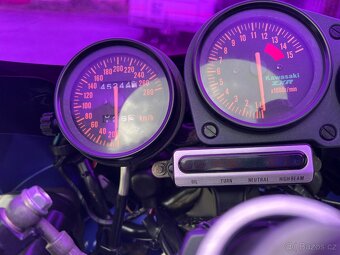 Kawasaki ZXR 750 - 9