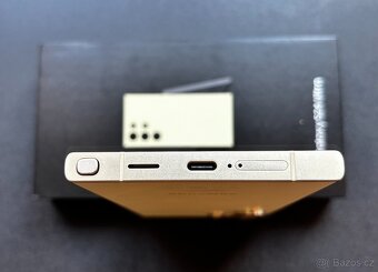Samsung Galaxy S24 Ultra / 256GB / V záruce do 9/2027. - 9