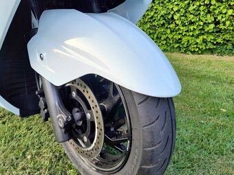 Suzuki Burgman 400i ABS r.v 2016 - 9