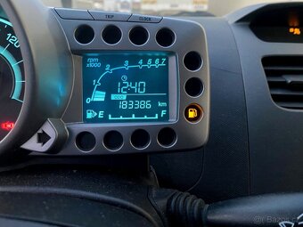 Chevrolet Spark 1.0L RV 2011 poškozaný - 9