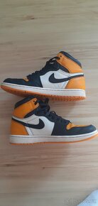 Nike Air Jordan 1 Yellow Toe - 9
