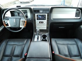 Lincoln Navigator 5,4i V8 24V Aut. LPG 7.míst 2007 - 9