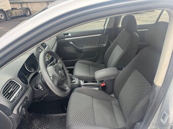 Volkswagen Golf VI 1.6 TDi COMBI MODEL 2012 MOŽNO NA SPLÁTKY - 9