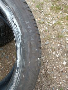 Dunlop Wintersport 3D 245/45 R19 zimní 2 ks - 9
