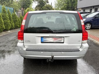 Volvo V70 2,4 D5 136kw ,Tažné,pravidelný servis,velmi pěkný - 9