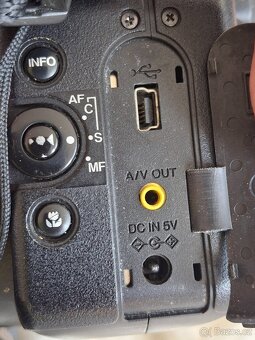 FujiFilm FinePix S9500 - 9