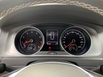 Volkswagen Golf 1.2 TSi 81 kW SERVISKA r.v. 11/2015 - 9