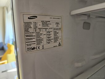 Kombinovaná lednička a mrazák Samsung - volně stojící - 9
