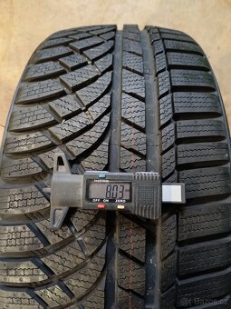 4ks NOVE 225/40/19 Kumho - 9