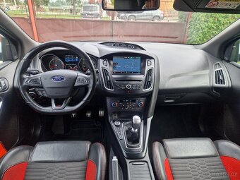 FORD FOCUS ST - 9