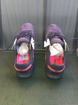 NIKE STREETGATO - 9