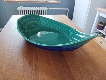 MODERNÍ KAMENINOVÁ MÍSA VE TVARU LODI APOLIA BRETAGNE - 9