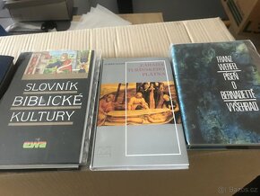 Knihy - 9