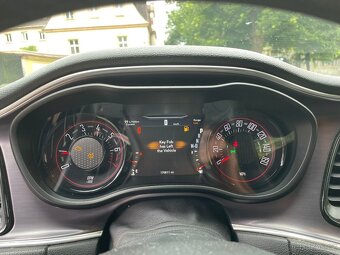 SLEVA DO 31.12.2025 Dodge Challenger 3.6 V6, nová STK, - 9