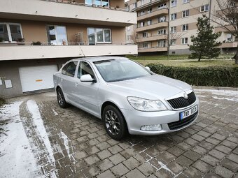 ŠKODA OCTAVIA 2.0TDI 2010 VÝBAVA - 9