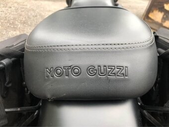 Moto Guzzi V7 Stone 2018 - 9