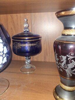 Skleněné vázy a dekorace - 9