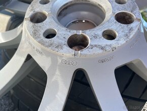 Alu kola originál Audi s letní pneu 225/60/17 - 9