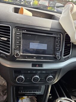 Prodám N.D. z vozu VW Sharan 7N 2.0 TDi 103kW. - 9