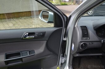 Volkswagen Polo 1.2HTP 40KW 49900KM - 9