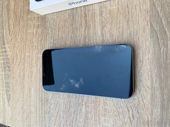 IPhone 14 128 GB modrý - 9
