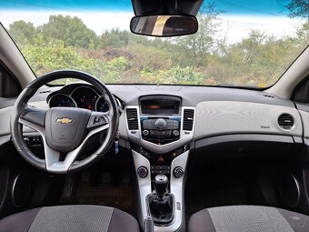 Prodám Chevrolet Cruze 1.6 i 16V,  r.v. 2010 - 9