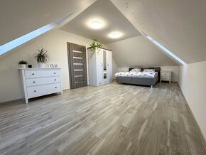 PRODÁM Dům v obci NOVÁ VES u Loun (200m2) Pozemek 1700m2 - 9