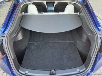 Tesla Model Y LFP / koupeno v ČR / modrá metalíza - 9
