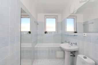 Prodej řadového rodinného domu 221 m2 + pozemek 229 m2, Prah - 9