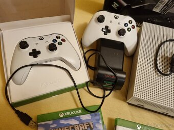 Xbox one S, 2× ovladač , nabíječka, hry×3 - 9
