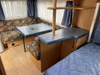 Hobby De Luxe 440 / 100 km/h/ Francouzská postel - 9