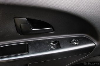 Kia Cee´d SW 1.4 CVVT 16V LX - 9