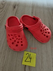 Dívčí obuv různé velikosti - 9