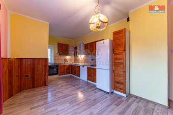 Prodej domu 140m2, pozemek 1327m2 v Lestkově, okr. Tachov - 9