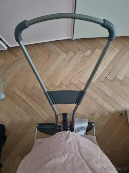 Houpátko lehatko BabyBjorn růžové - 9