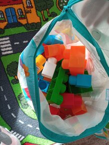 MEGA BLOKS 80 + 150 ks - 9