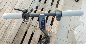 Elektrokoloběžka Ninebot F40E by Segway - 9