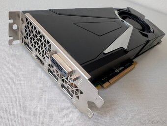 DELL Precision 7820 - 128GB RAM, NVIDIA GTX 1080 8GB, hezký - 9