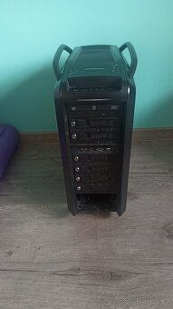 Počítačová herní skříň (PC case) - 9