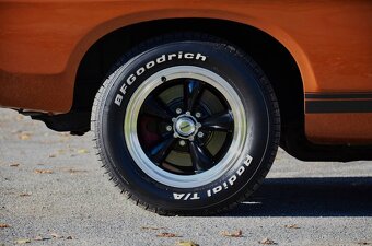 Ford Fairlane 500 z roku 1968 - 9