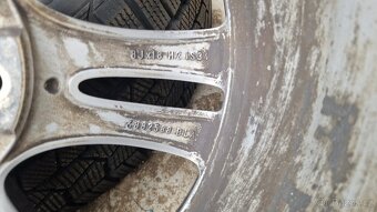 BMW F33 org. zimní kola 18" - 9