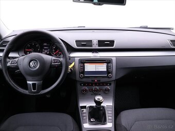 Volkswagen Passat 2,0 TDI 103kW Comfort CZ (2012) - 9
