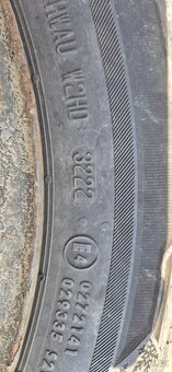 Zimní pneu 165/70r14 s disky fabia 1 + poklice - 9