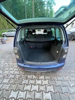 Volkswagen Touran - 9